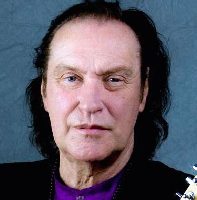 David Davies Biography, Age, Height, Wife, Net Worth, Family.